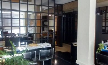 Excelente local a metros de Bv. Oroño y de Av. Pellegrini - Oficina lista habitar.