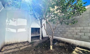Monoambiente en venta en PB con Patio. Lomas de Zamora