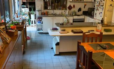 Venta PH 7 Amb.  en Flores  - Muy Buen Estado Con cochera, patio y parrilla