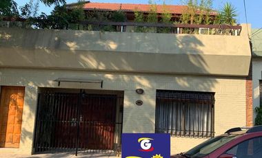 Venta PH 7 Amb.  en Flores  - Muy Buen Estado Con cochera, patio y parrilla