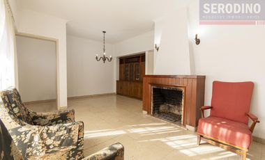 Casa en Barrio Parque Bernal