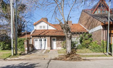 Casa en Barrio Parque Bernal