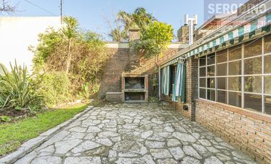 Casa en Barrio Parque Bernal