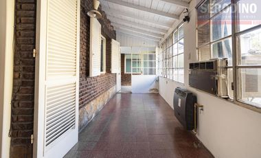 Casa en Barrio Parque Bernal