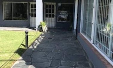 Lindisima oficina en complejo de oficinas y locales en Lomas de San Isidro