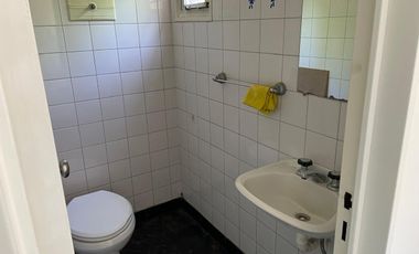 Lindisima oficina en complejo de oficinas y locales en Lomas de San Isidro