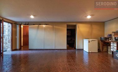 Chalet de 5 ambientes con parque