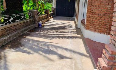 Casa con local a la venta en Gobernador Ugarte, 25 de Mayo.