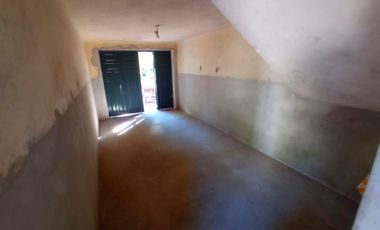 casa con local a la venta en  Gobernador Ugarte, 25 de Mayo.