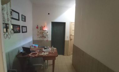 casa con local a la venta en  Gobernador Ugarte, 25 de Mayo.