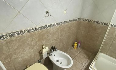 DEPARTAMENTO 2 AMBIENTES C/COCHERA  QUILMES CENTRO