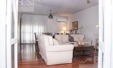 Casa Céntrica con Salón Comercial