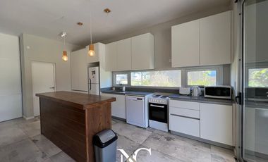 Casa en venta en costa esmeralda