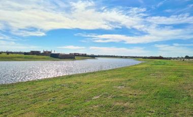 Lote a la Laguna FINANCIADO- Nordelta