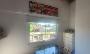 Duplex en Gonnet con Cochera y amplio jardin