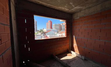 Departamento tres ambientes a la venta en Wilde Centro