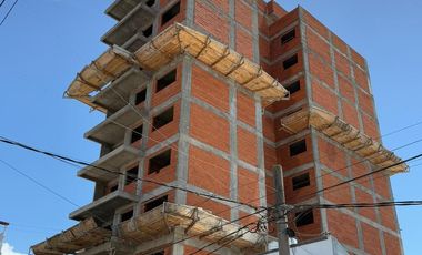 Departamento tres ambientes a la venta en Wilde Centro