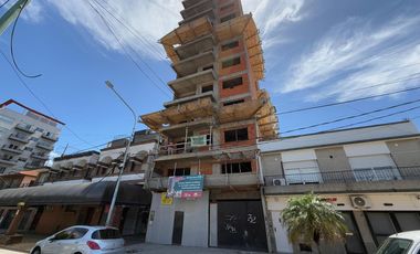 Departamento tres ambientes a la venta en Wilde Centro