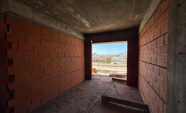 Departamento tres ambientes a la venta en Wilde Centro