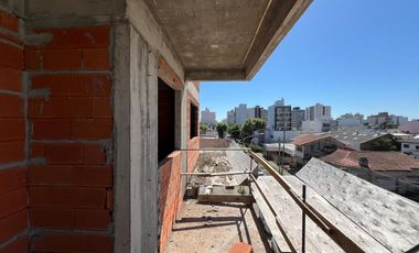Departamento tres ambientes a la venta en Wilde Centro