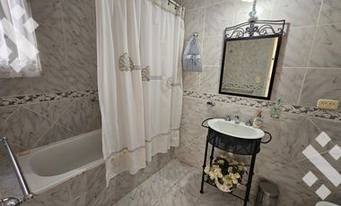 VENTA: Casa  5 DORMITORIOS en  CLUB VILLA MARI MENUCO - NEUQUEN