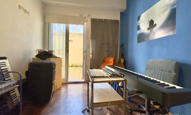 DEPARTAMENTO EN PLANTA BAJA CON PATIO 3 AMB APTO CRÉDITO Y PROFESIONAL