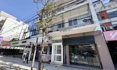 DEPARTAMENTO EN PLANTA BAJA CON PATIO 3 AMB APTO CRÉDITO Y PROFESIONAL