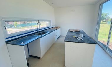 Casa en Santa Lucia, Pilar del este
