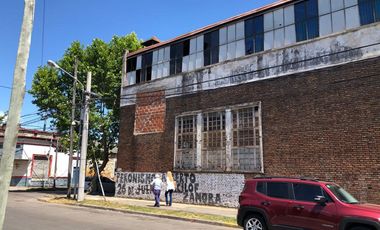 Galpón en venta de 977 m2 en Tigre
