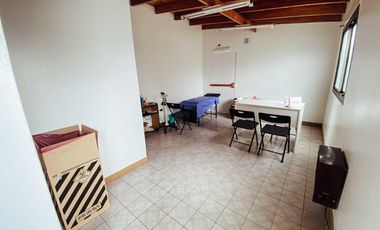 Edificio Comercial en venta - 7 Consultorios 3 Dormitorios 7 Baños - 428Mts2 - Berisso