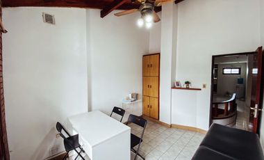 Edificio Comercial en venta - 7 Consultorios 3 Dormitorios 7 Baños - 428Mts2 - Berisso