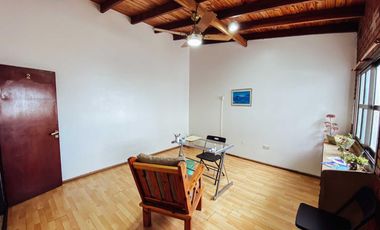 Edificio Comercial en venta - 7 Consultorios 3 Dormitorios 7 Baños - 428Mts2 - Berisso