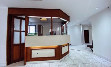 Edificio Comercial en venta - 7 Consultorios 3 Dormitorios 7 Baños - 428Mts2 - Berisso