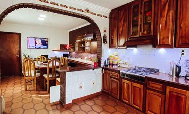 Edificio Comercial en venta - 7 Consultorios 3 Dormitorios 7 Baños - 428Mts2 - Berisso