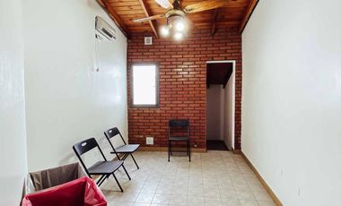 Edificio Comercial en venta - 7 Consultorios 3 Dormitorios 7 Baños - 428Mts2 - Berisso