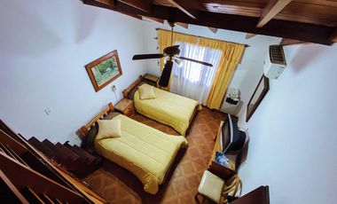 Edificio Comercial en venta - 7 Consultorios 3 Dormitorios 7 Baños - 428Mts2 - Berisso