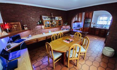 Edificio Comercial en venta - 7 Consultorios 3 Dormitorios 7 Baños - 428Mts2 - Berisso