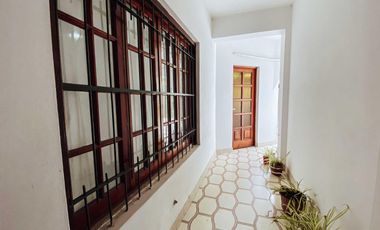 Edificio Comercial en venta - 7 Consultorios 3 Dormitorios 7 Baños - 428Mts2 - Berisso