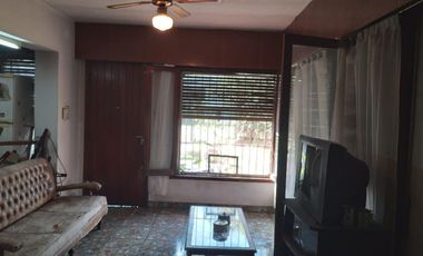 CHALET EN VENTA JOSE C PAZ Levalle  4355 APTA CREDITO