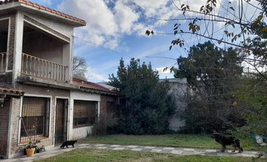 CHALET EN VENTA JOSE C PAZ Levalle  4355 APTA CREDITO