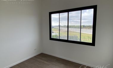 Casa en venta con renta en Lagos de Canning