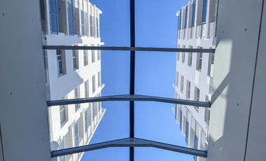 Espectacular local comercial a una cuadra de Bv. Oroño