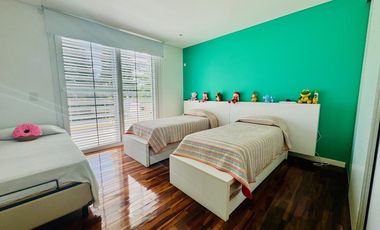 Casa minimalista en  Venta 6 ambientes Ramos Mejia