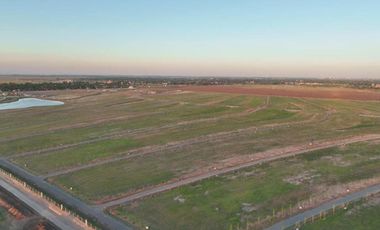 Terreno en venta Vida Club de Campo  en FUNES, Lote 60  con fondo al reservorio y fondo norte