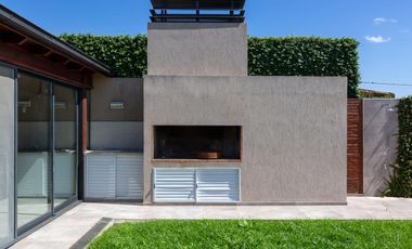 VENTA/PERMUTA- Casa 3 dormitorios. Alvear.