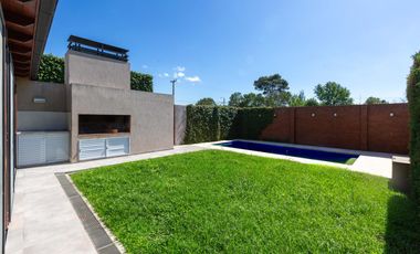 VENTA/PERMUTA- Casa 3 dormitorios. Alvear.