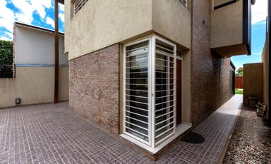 VENTA/PERMUTA- Casa 3 dormitorios. Alvear.