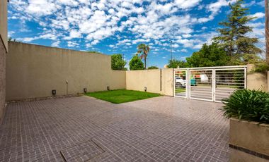 VENTA/PERMUTA- Casa 3 dormitorios. Alvear.
