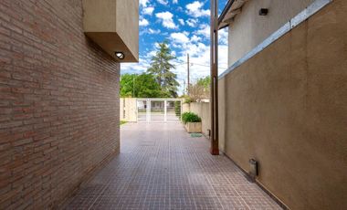 VENTA/PERMUTA- Casa 3 dormitorios. Alvear.