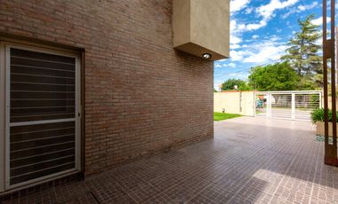 VENTA/PERMUTA- Casa 3 dormitorios. Alvear.